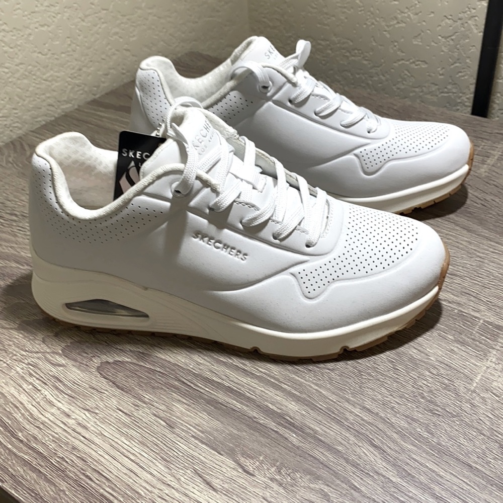 NWT- Sketchers Uno Stand On Air